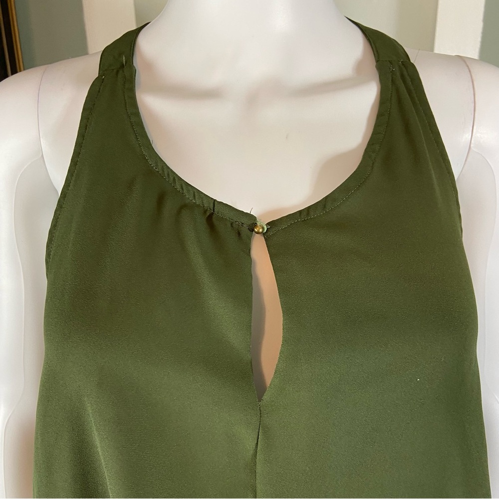 3/$12 Harve Benard Army Green Draped Racerback Tank Top Large L Keyhole - Picture 6 of 12